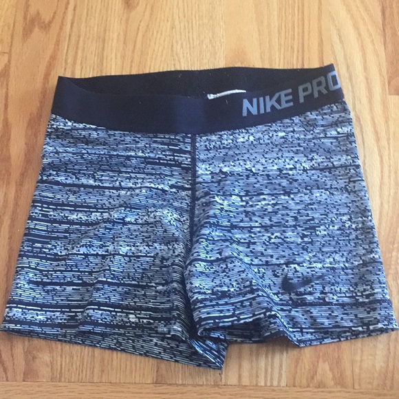 patterned nike pro spandex